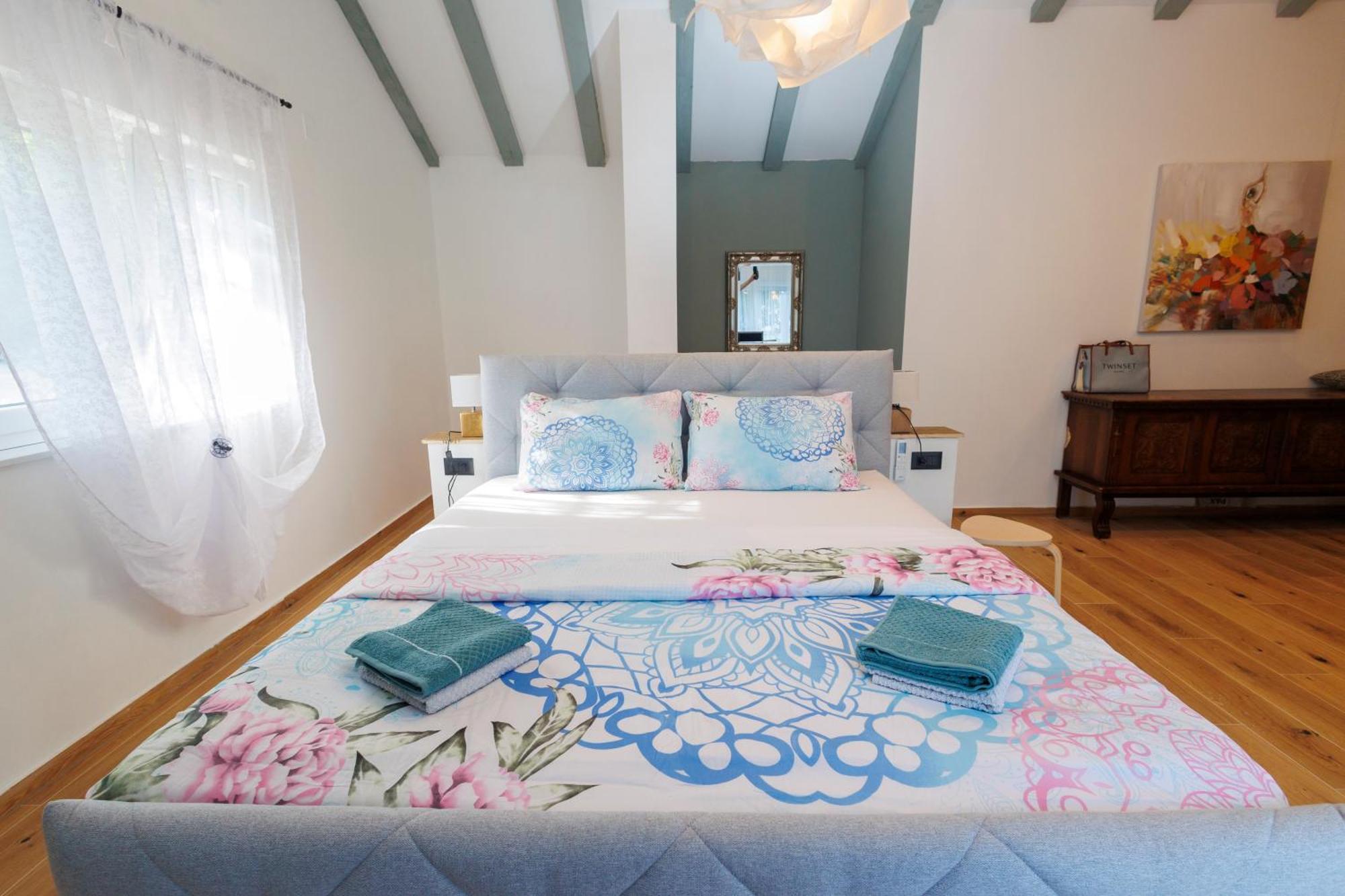 Luxury Villa Andrea Vrzika In Forest Near The Sea Zagvozd Εξωτερικό φωτογραφία