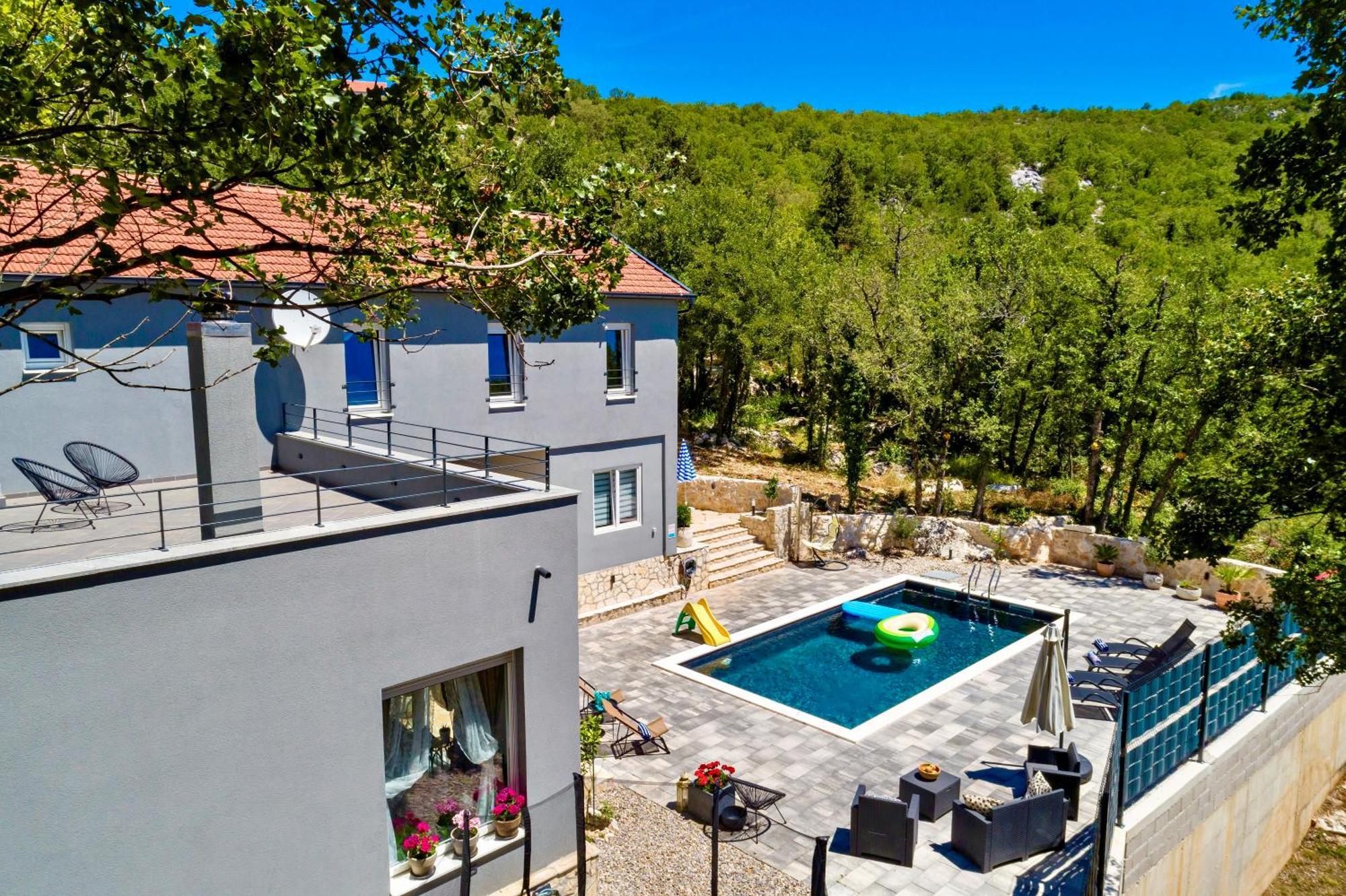 Luxury Villa Andrea Vrzika In Forest Near The Sea Zagvozd Εξωτερικό φωτογραφία