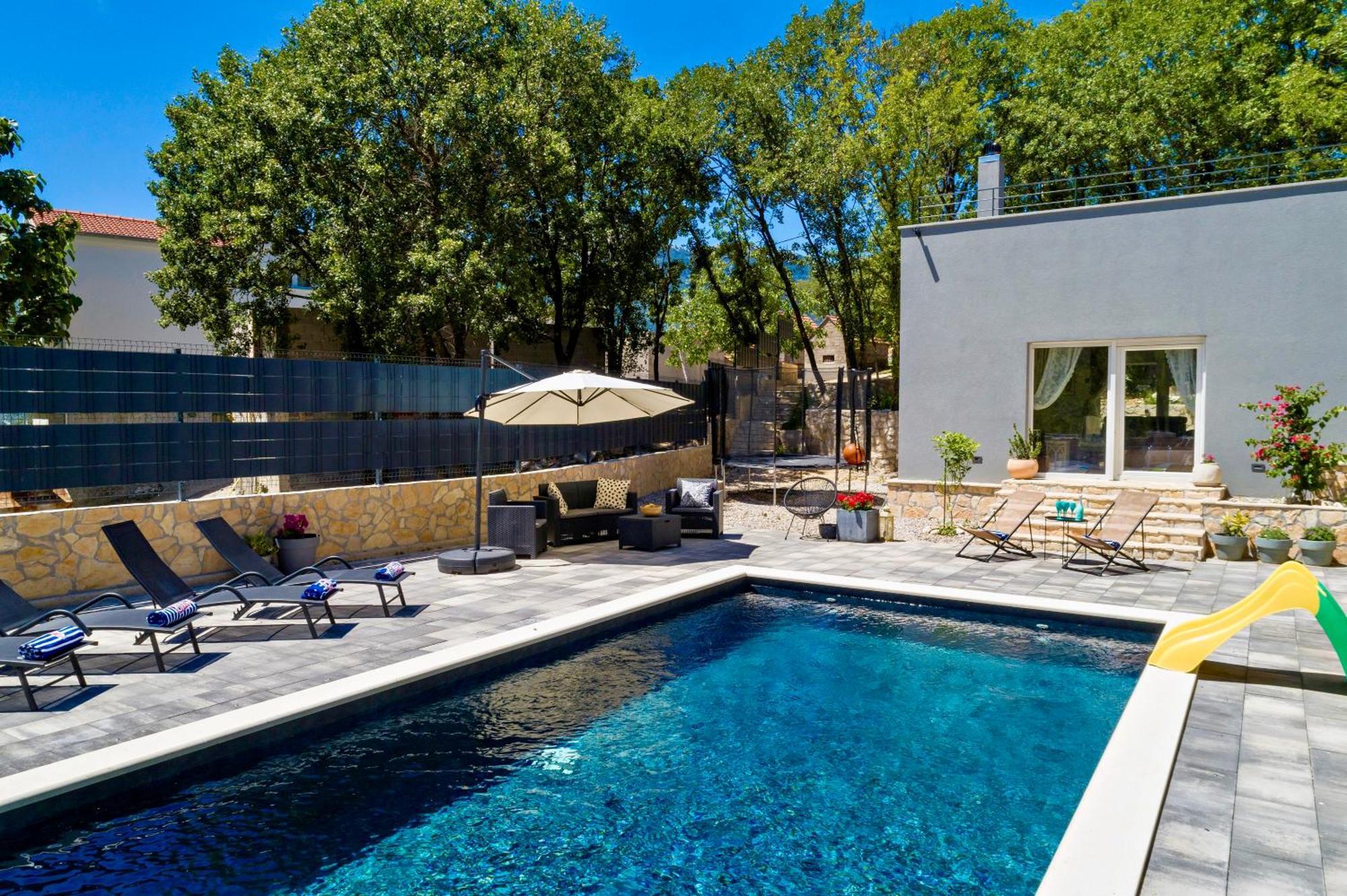 Luxury Villa Andrea Vrzika In Forest Near The Sea Zagvozd Εξωτερικό φωτογραφία