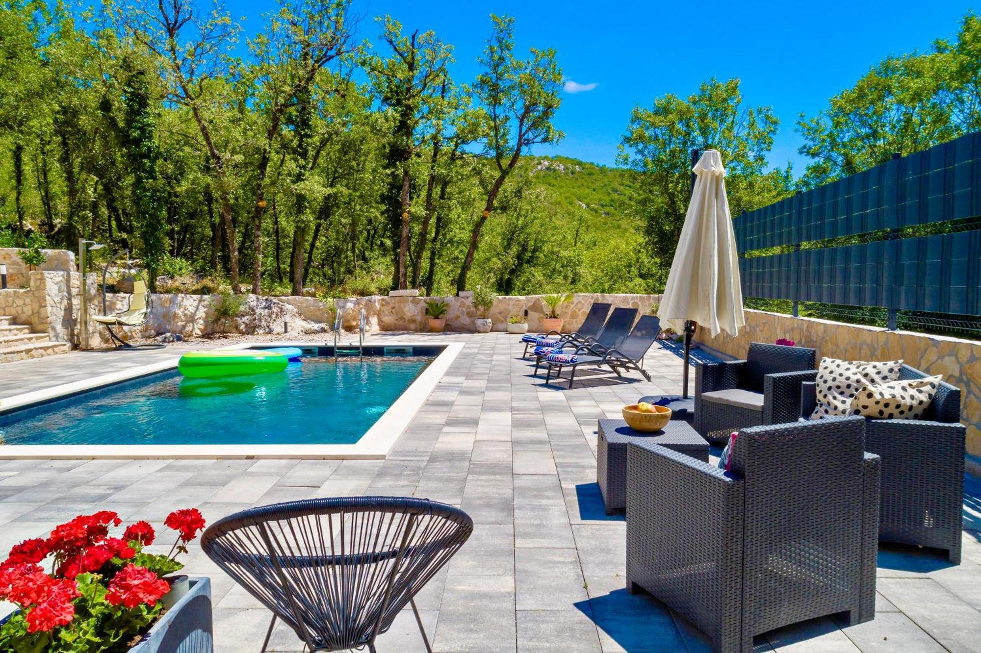 Luxury Villa Andrea Vrzika In Forest Near The Sea Zagvozd Εξωτερικό φωτογραφία